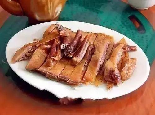 吃瓜鹅每日爆料小黄鸭睡前喝酒,揭秘娱乐圈神秘生活